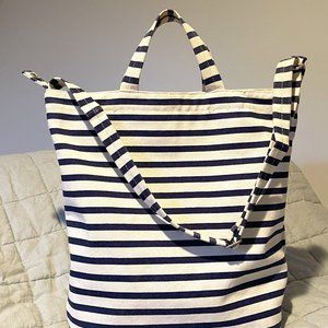 Baggu Duck Bag - nautical navy stripes in great condition!